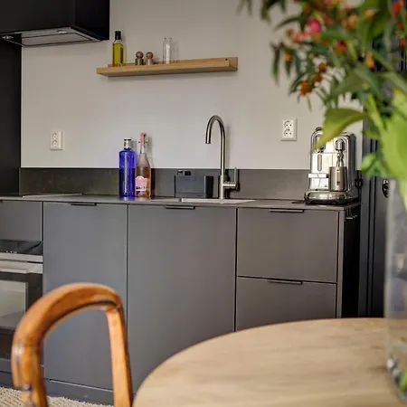 Appartement Canal House With Garden